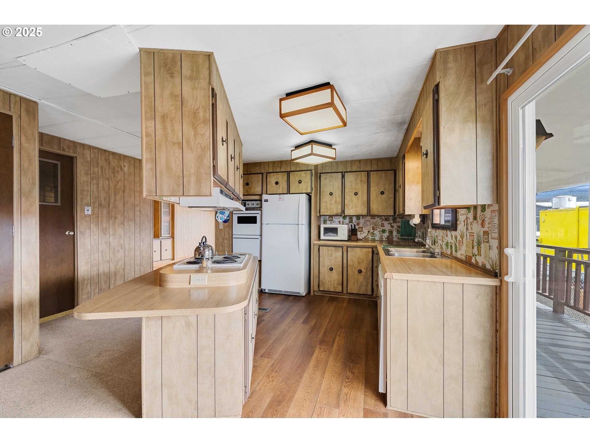 103 10th Street Garibaldi, OR 97118 - Photo 8 of 30