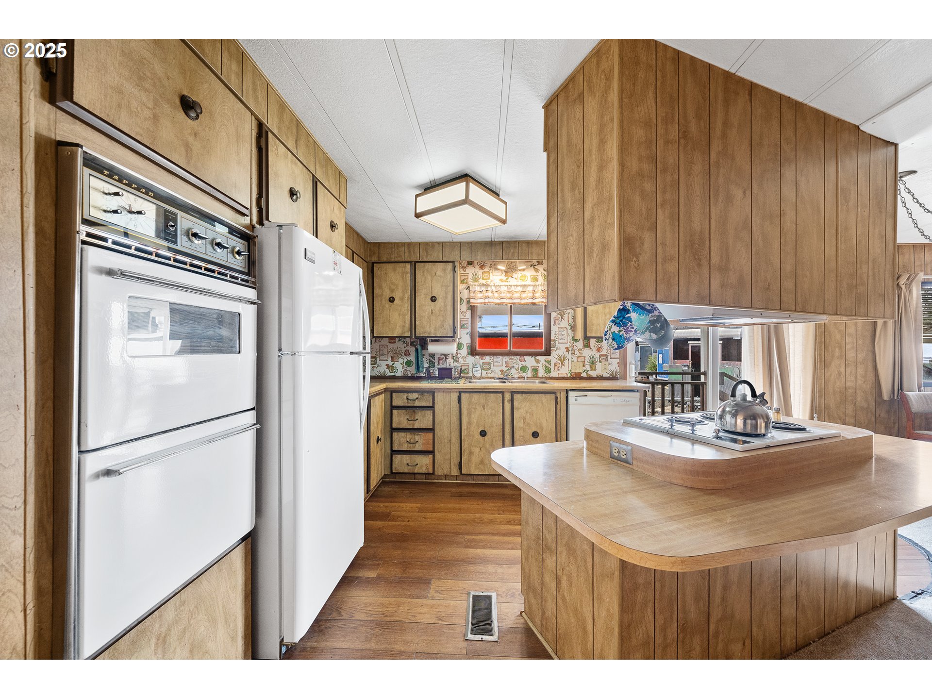 103 10th Street Garibaldi, OR 97118 - Photo 10 of 30