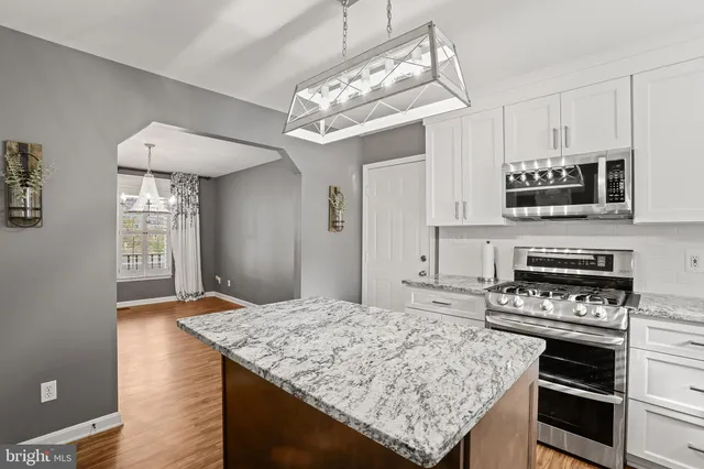 $539,900 | 16 South Pointe Lane, Fredericksburg, VA 22405