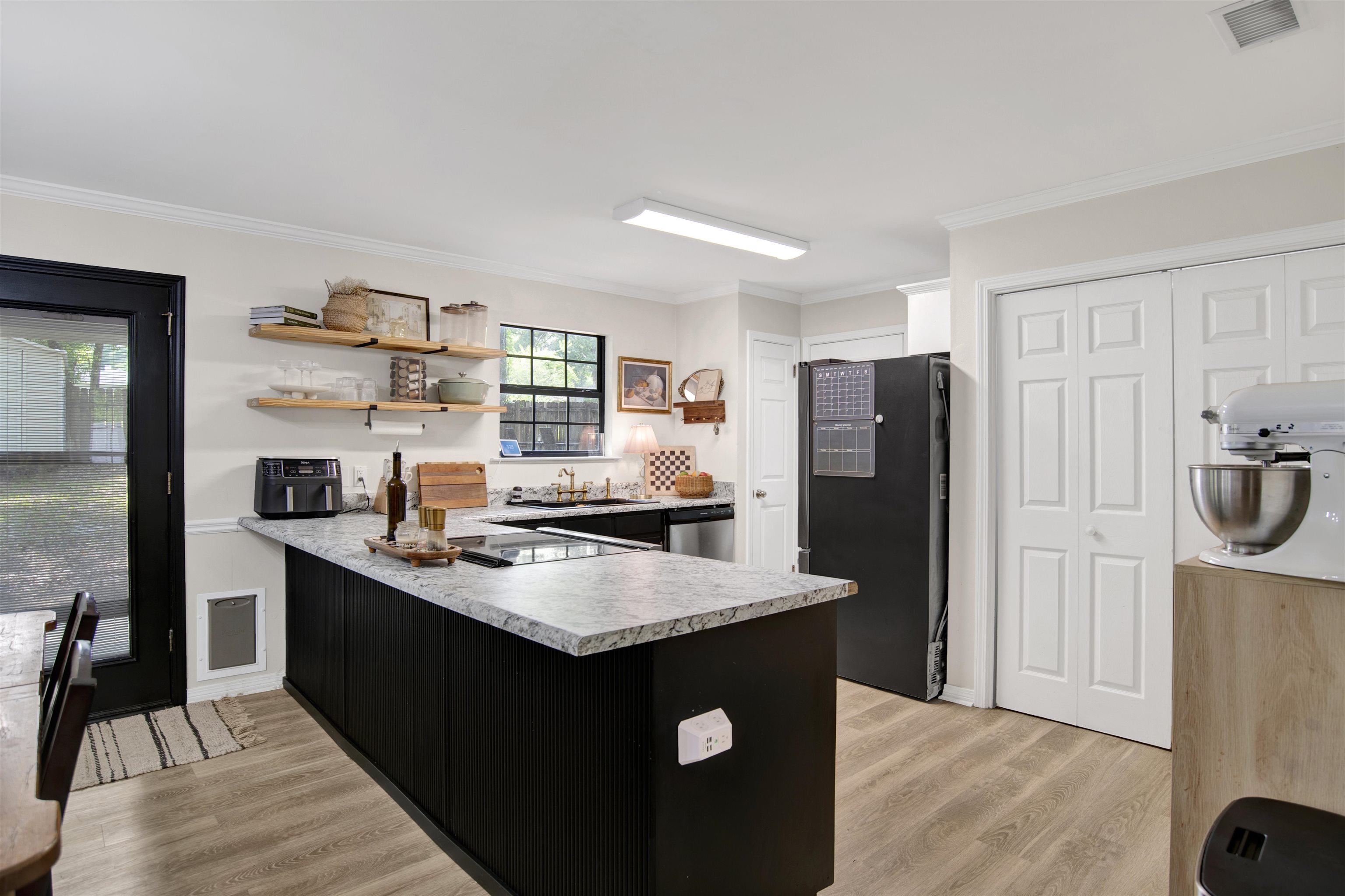 142 Richmond Road Daphne, AL 36526 - Photo 14 of 27 Kitchen
