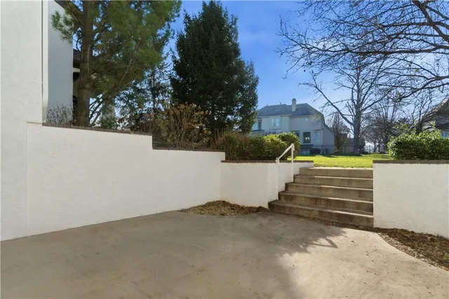 $1,795,000 | 5015 West 147th Street, Leawood, KS 66224