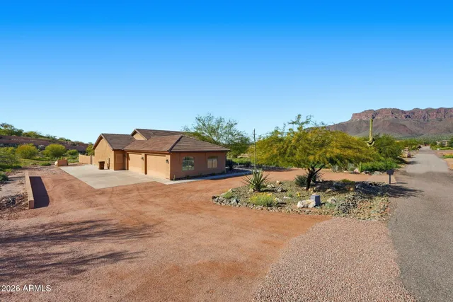 $969,000 | 3070 South Morningside Lane, Gold Canyon, AZ 85118