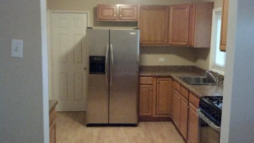 135 Bode Road Hoffman Estates, IL 60169 - Photo 3 of 8