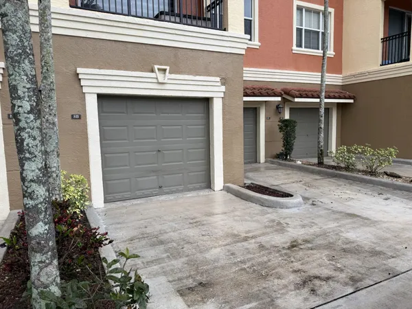 a view of utility room