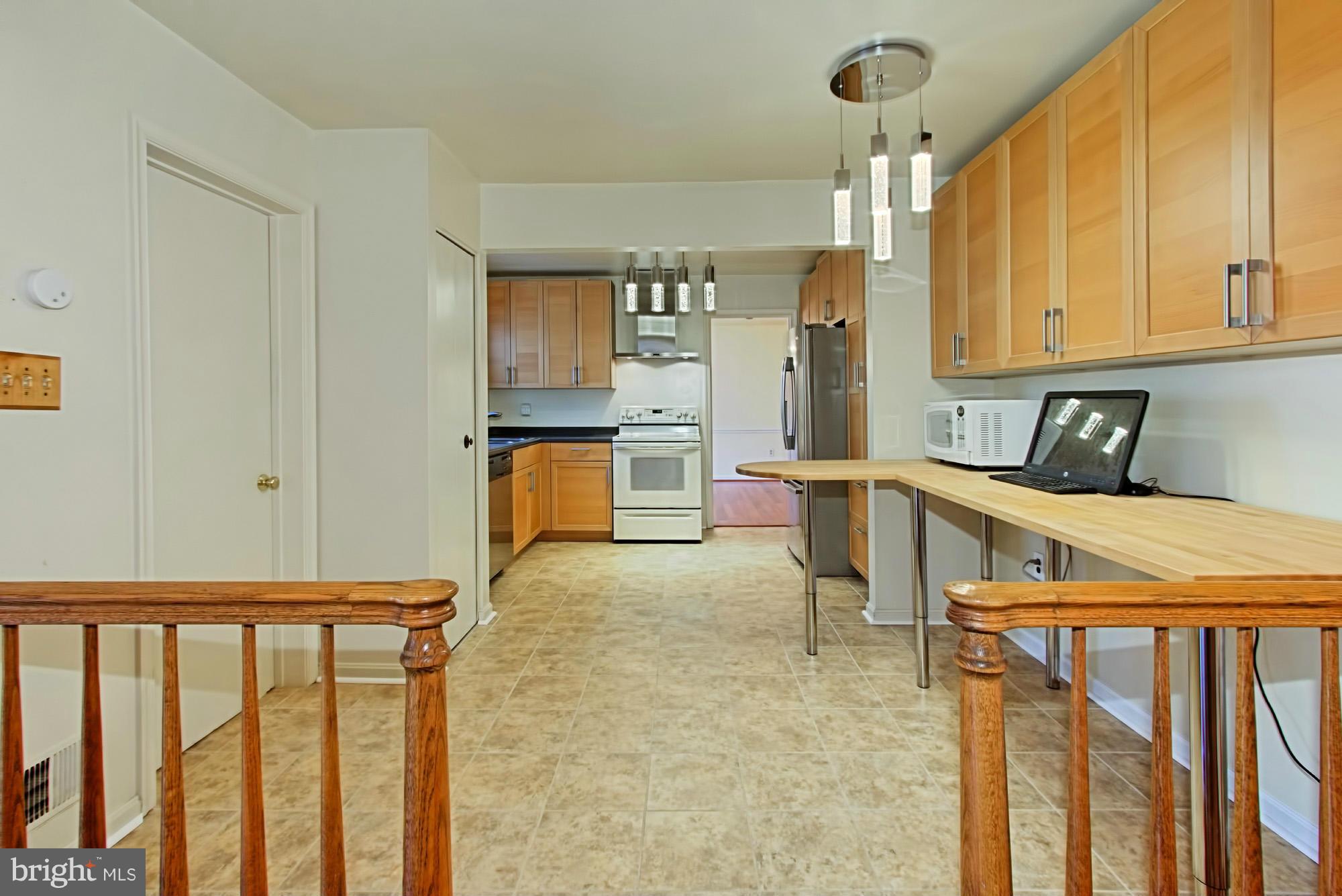 7784 Turlock Road Springfield, VA 22153 - Photo 12 of 30 Kitchen