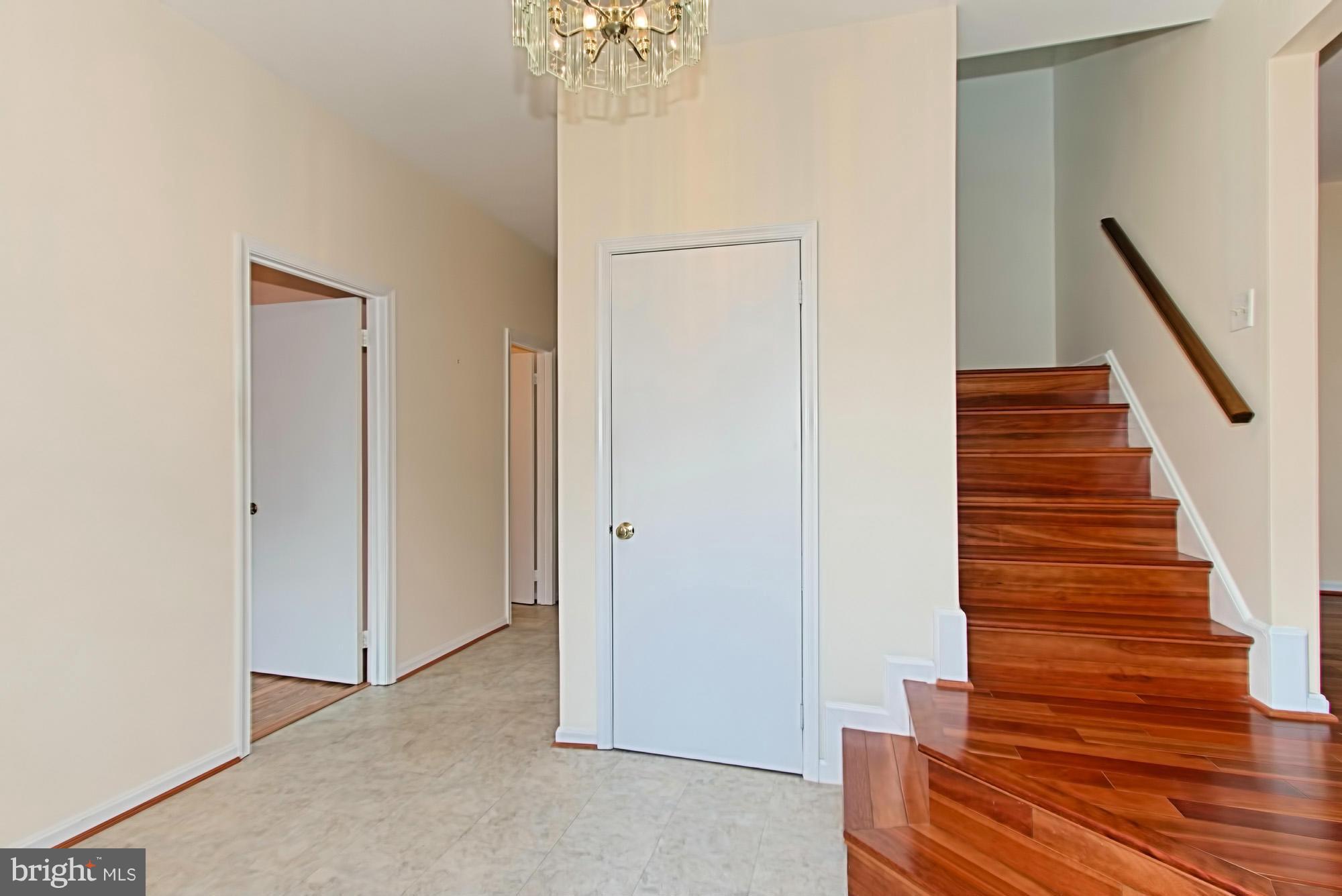 7784 Turlock Road Springfield, VA 22153 - Photo 3 of 30 Interior (General)
