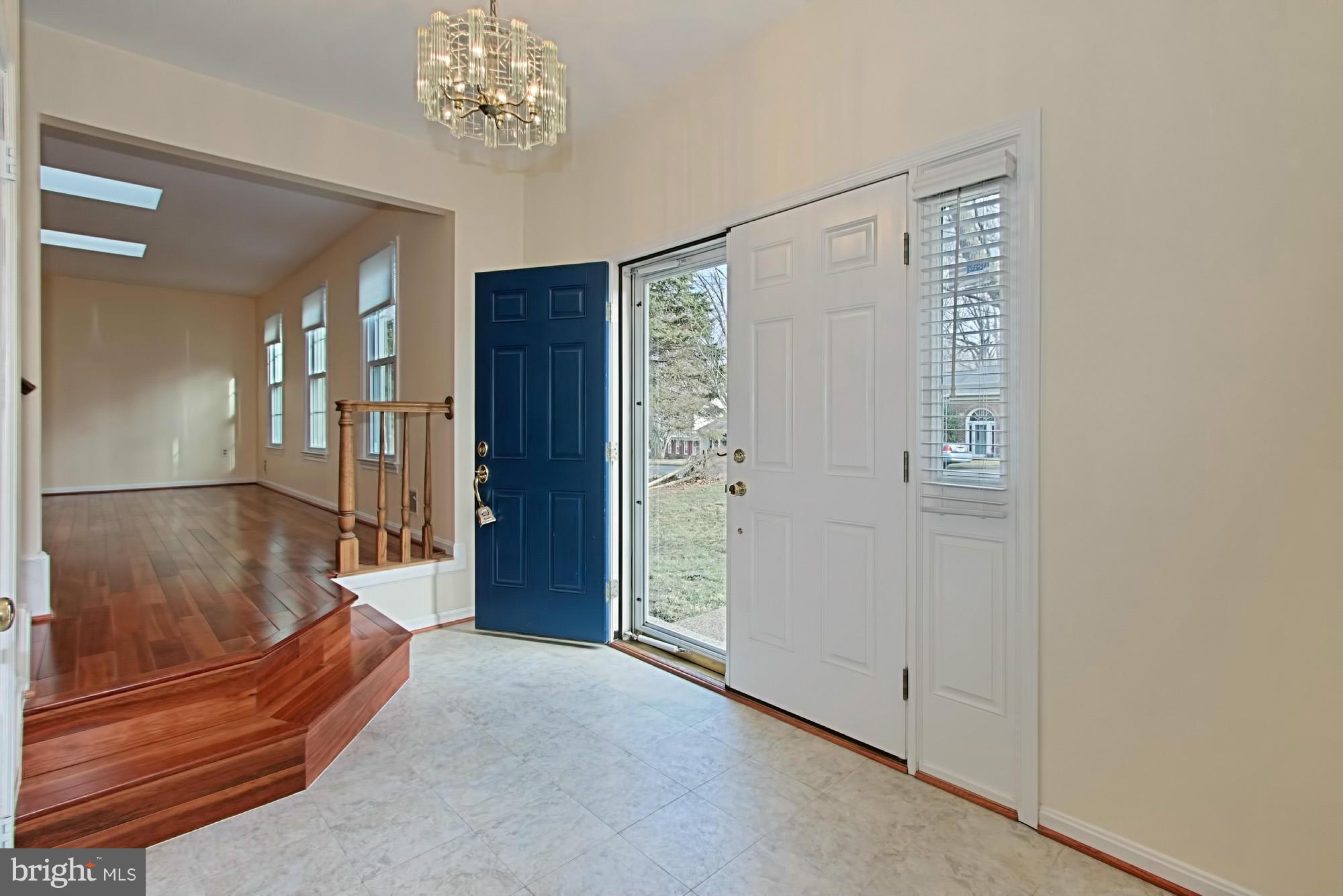 7784 Turlock Road Springfield, VA 22153 - Photo 4 of 30 Interior (General)