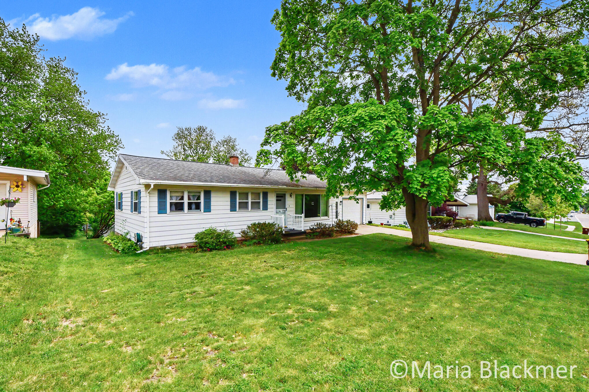 640 Division Street Ionia, MI 48846 - Photo 4 of 30 DSC_1452