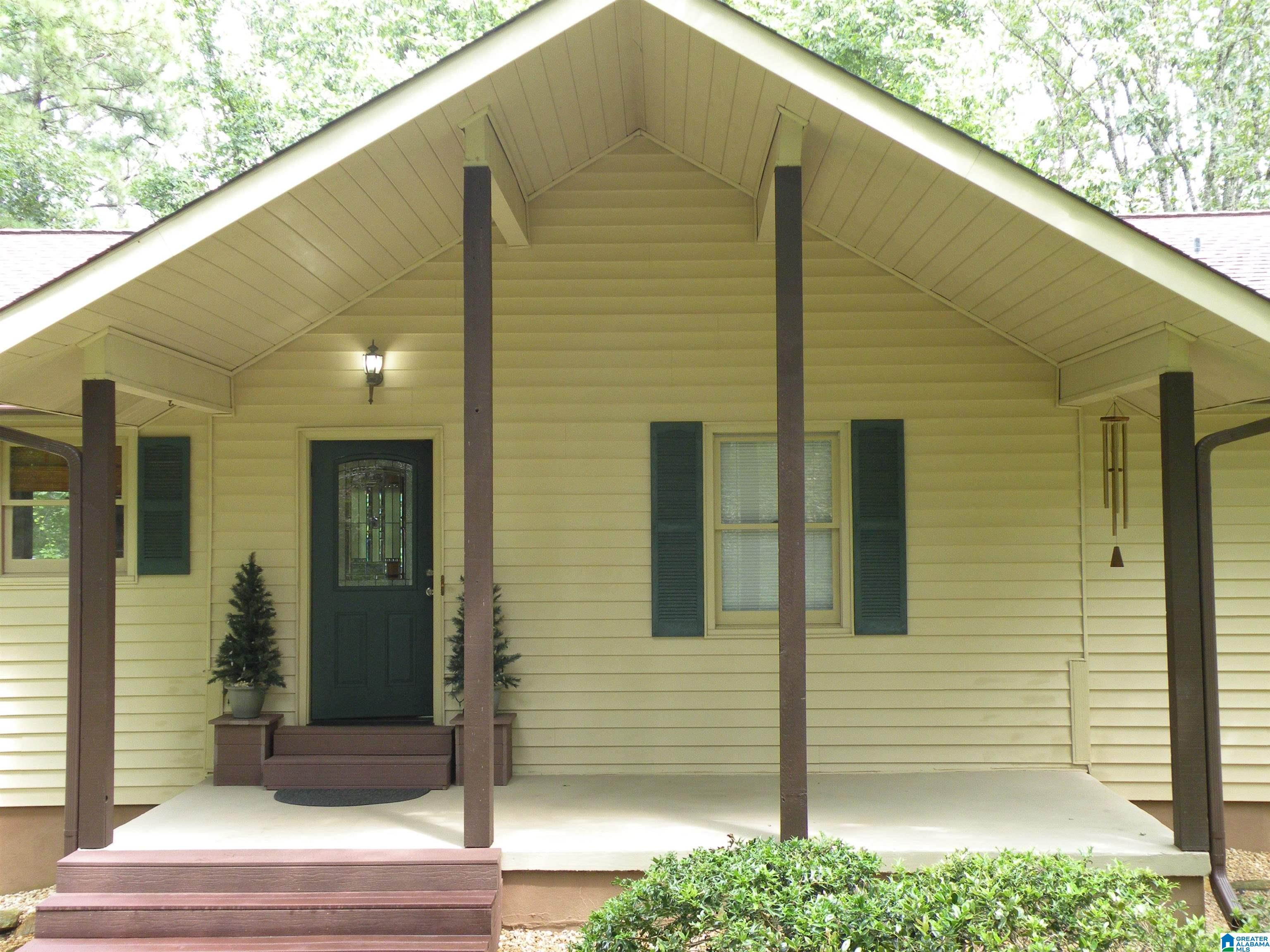 1404 Stonehill Road Sylacauga, AL 35150 - Photo 4 of 36