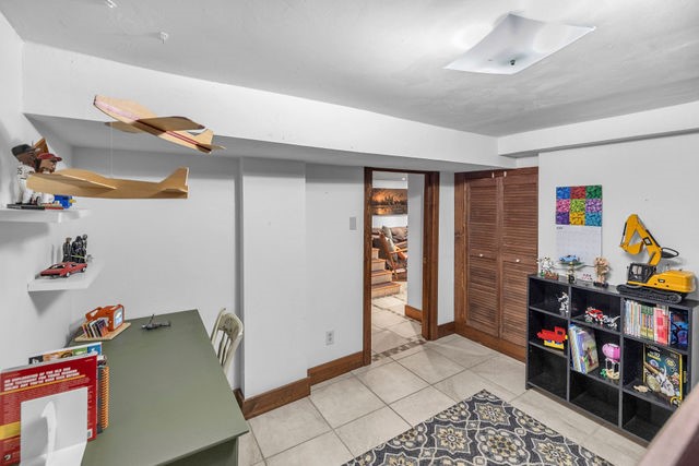 4170 North Taylor Avenue Decatur, IL 62526 - Photo 20 of 29 a room with furniture and closet