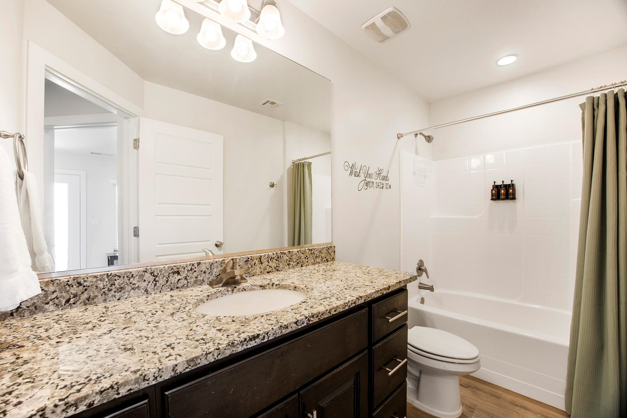 1676 Escapes Drive St. George, UT 84770 - Photo 25 of 38 Bath 2
