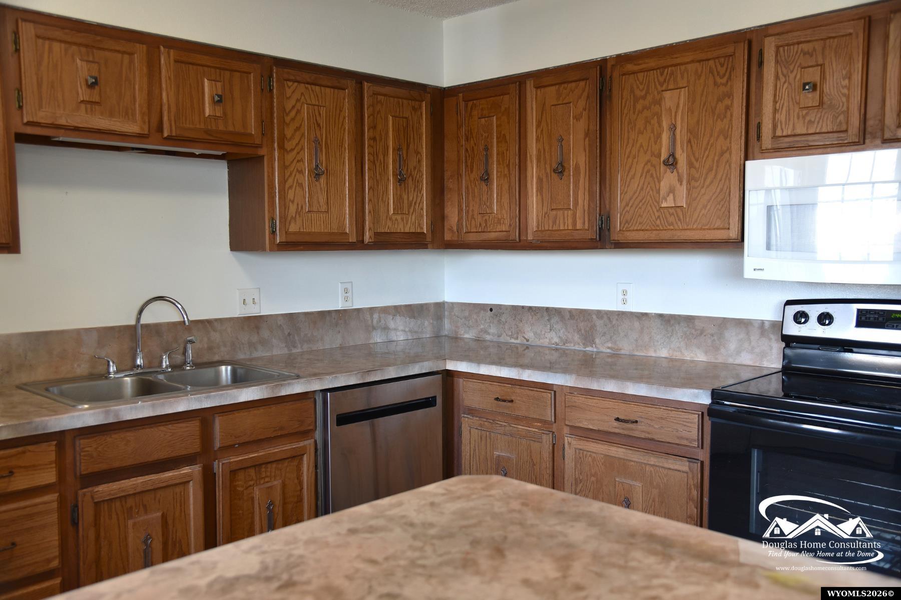 27 Dunham Road Glenrock, WY 82637 - Photo 3 of 25 Gallery Image 3