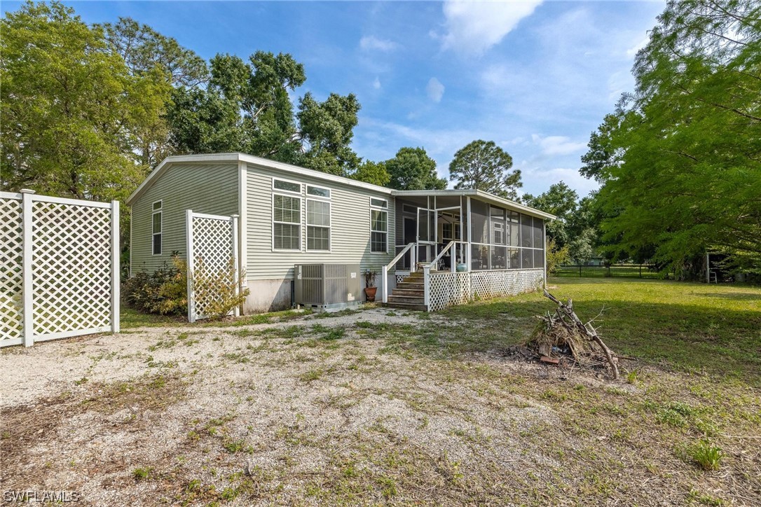 5680 Neal Road Fort Myers, FL 33905 - Photo 40 of 44 Gallery Image 40