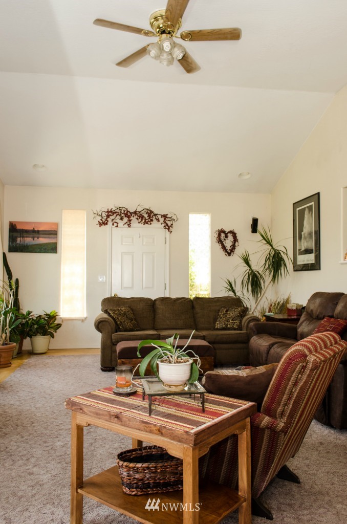 741 Ridge Drive East Omak, WA 98841 - Photo 6 of 25 Gallery Image 6