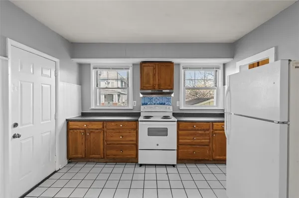 $690,000 | 16 Maplehurst Avenue, Providence, RI 02908