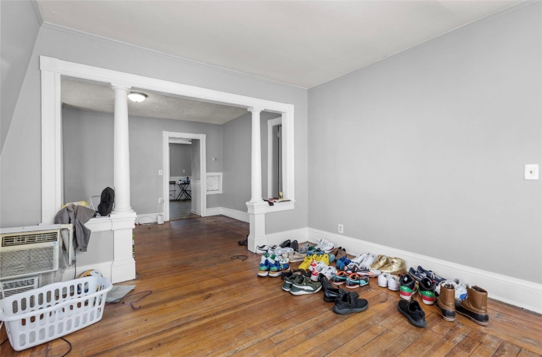 16 Maplehurst Avenue Providence, RI 02908 - Photo 19 of 50