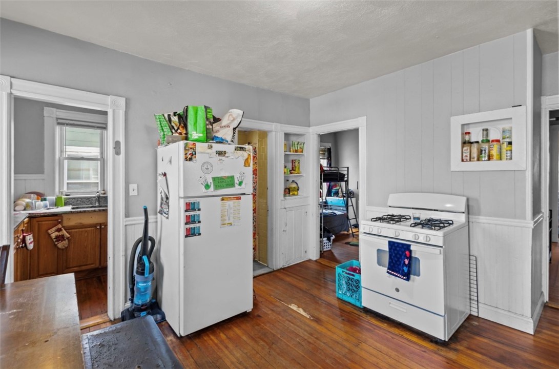 16 Maplehurst Avenue Providence, RI 02908 - Photo 37 of 50
