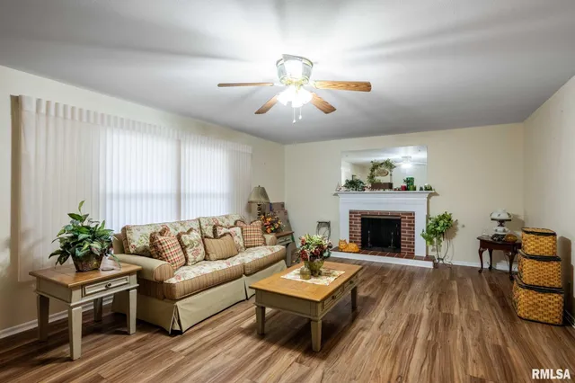 $155,000 | 620 North 13th Street, Herrin, IL 62948