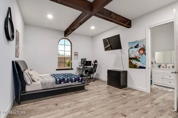 $995,000 | 1100 County Road 20, Calhoun, TN 37309