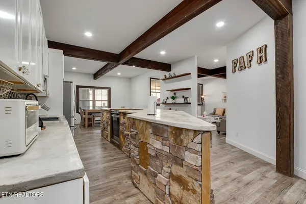 $995,000 | 1100 County Road 20, Calhoun, TN 37309