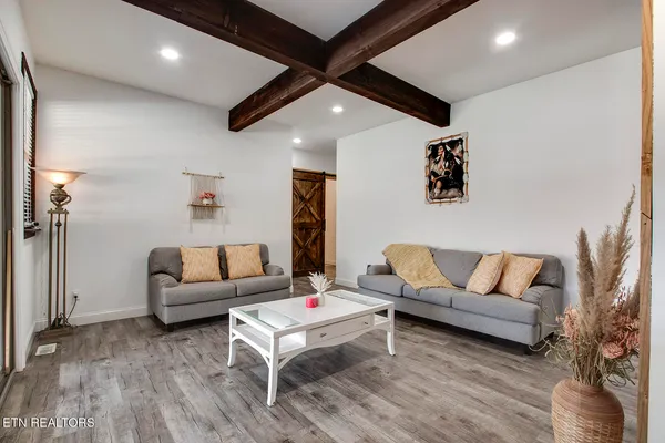 $995,000 | 1100 County Road 20, Calhoun, TN 37309