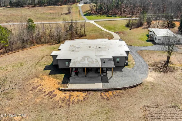 $995,000 | 1100 County Road 20, Calhoun, TN 37309