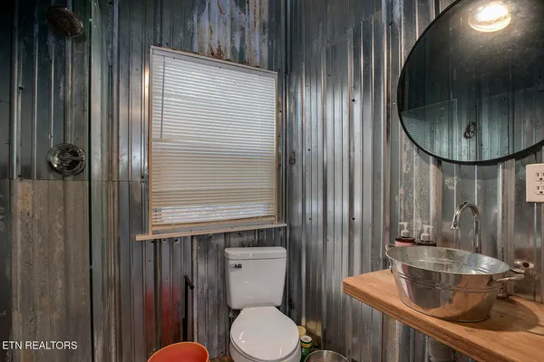 $995,000 | 1100 County Road 20, Calhoun, TN 37309