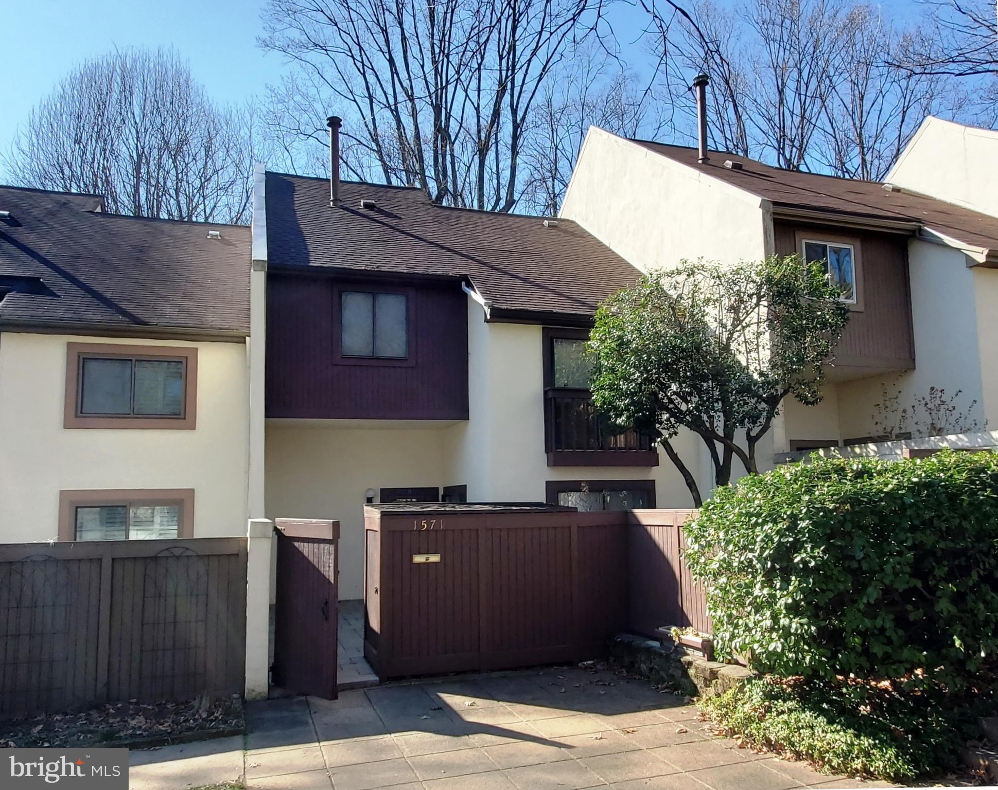 1571 Inlet Court Reston, VA 20190 - Photo 1 of 53