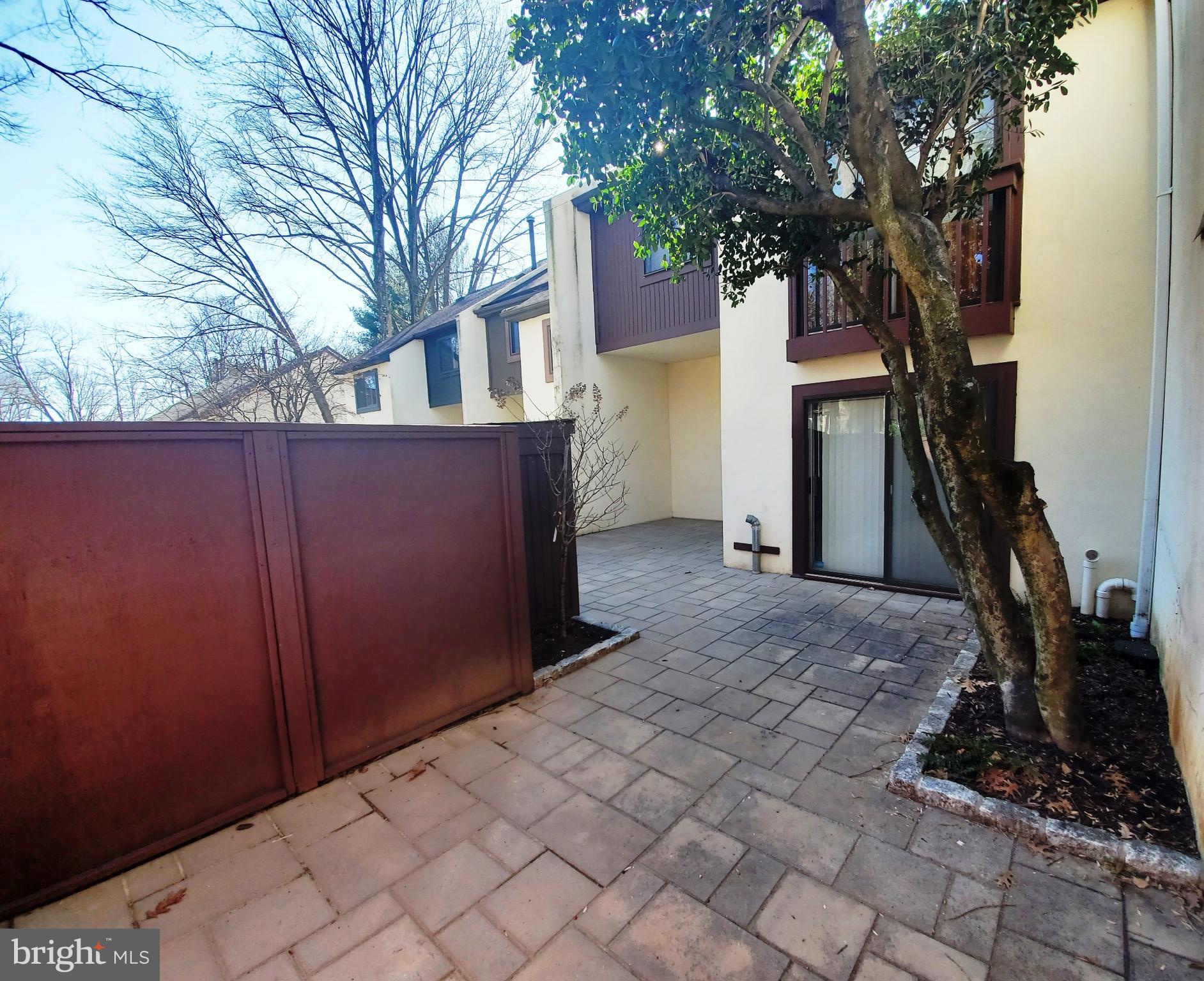 1571 Inlet Court Reston, VA 20190 - Photo 3 of 53 Private front patio
