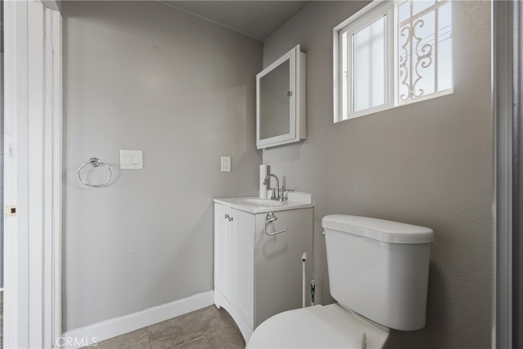 2412 West Tichenor Street Compton, CA 90220 - Photo 27 of 30