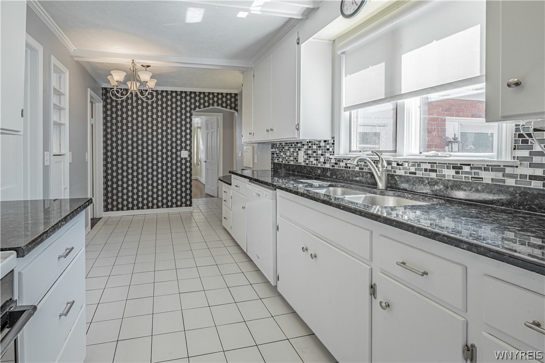 4831 Lewiston Road Niagara Falls, NY 14305 - Photo 20 of 46