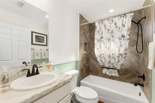 $344,900 | 5949 Flint Loop, The Villages, FL 34762