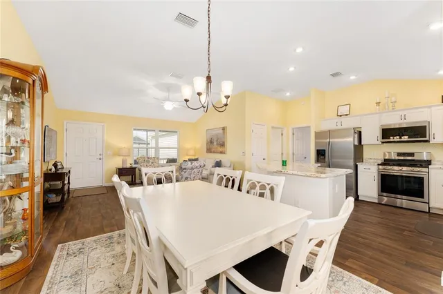 $344,900 | 5949 Flint Loop, The Villages, FL 34762