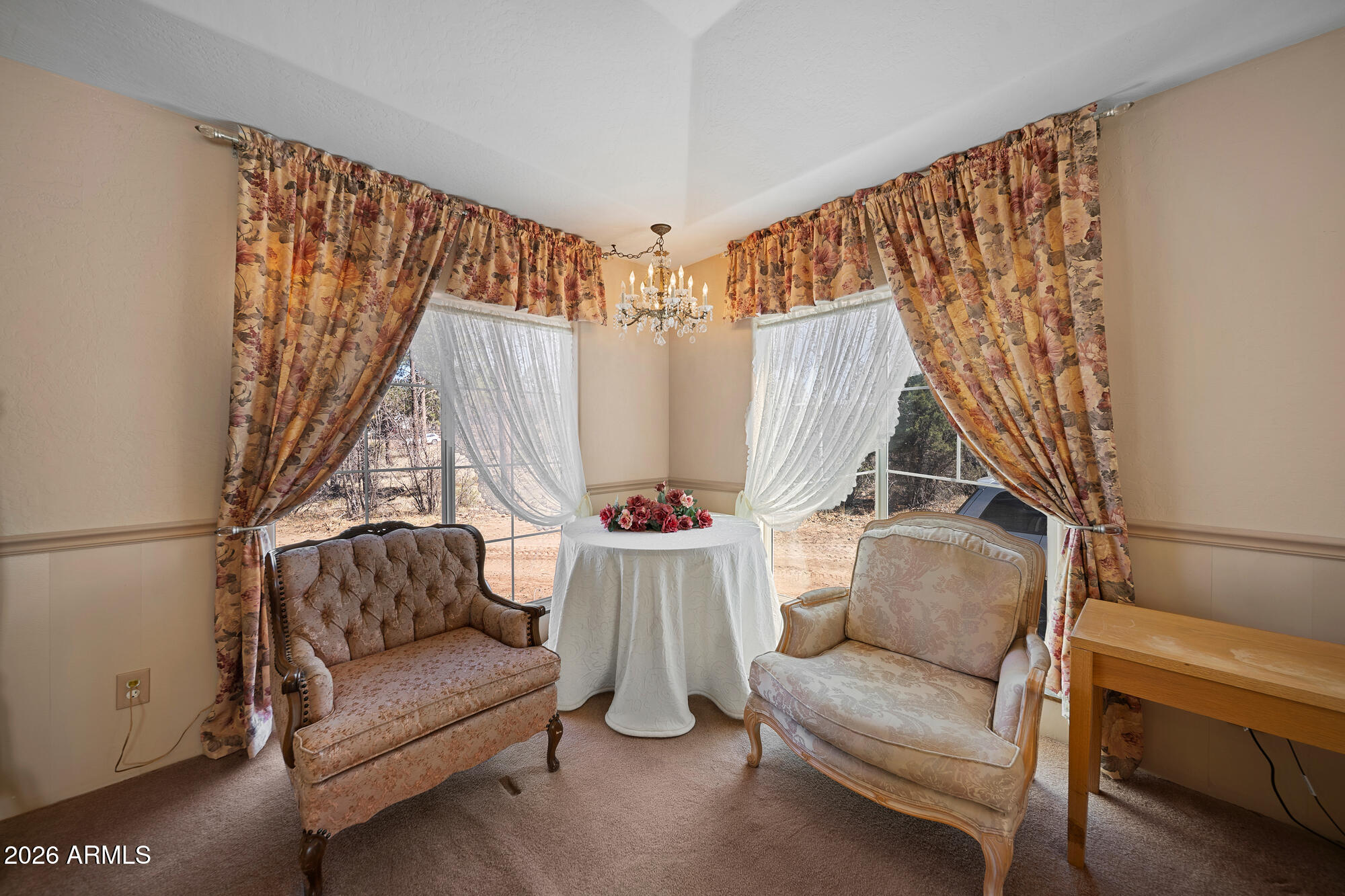 1234 Turkey Hill Road Pinedale, AZ 85934 - Photo 22 of 48 a living room with furniture and a window