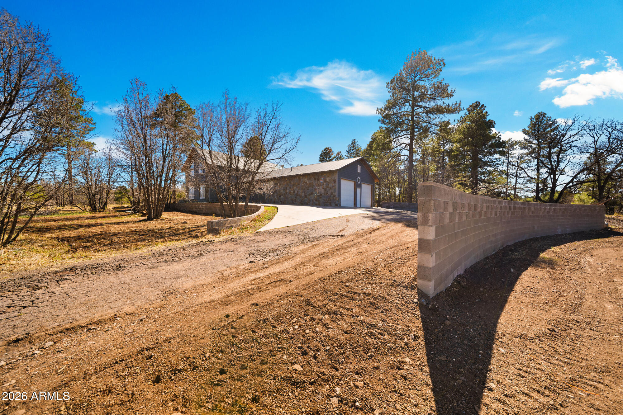 1234 Turkey Hill Road Pinedale, AZ 85934 - Photo 3 of 48 a view of a backyard of the house