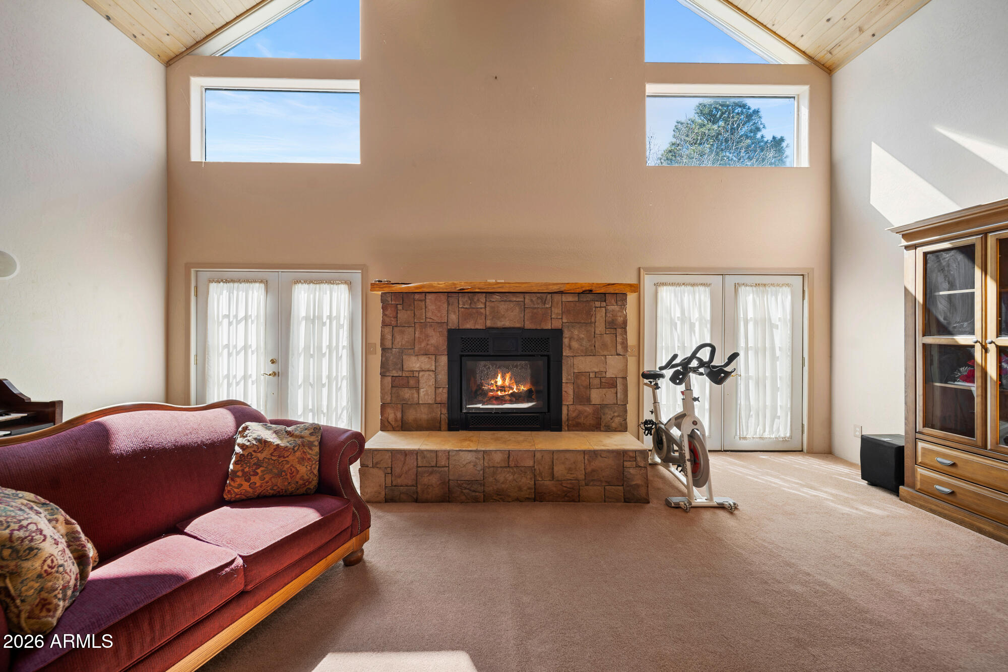 1234 Turkey Hill Road Pinedale, AZ 85934 - Photo 6 of 48 a living room with furniture and a fireplace