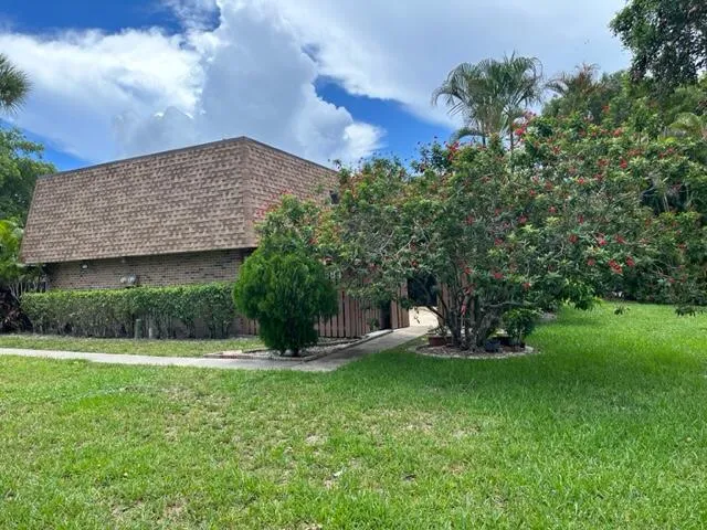 $2,700 | 5584 Northwest 59th Place, Tamarac, FL 33319