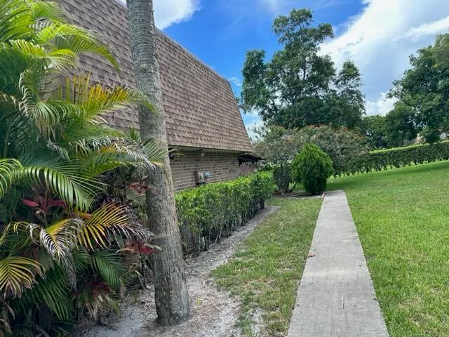 $2,700 | 5584 Northwest 59th Place, Tamarac, FL 33319