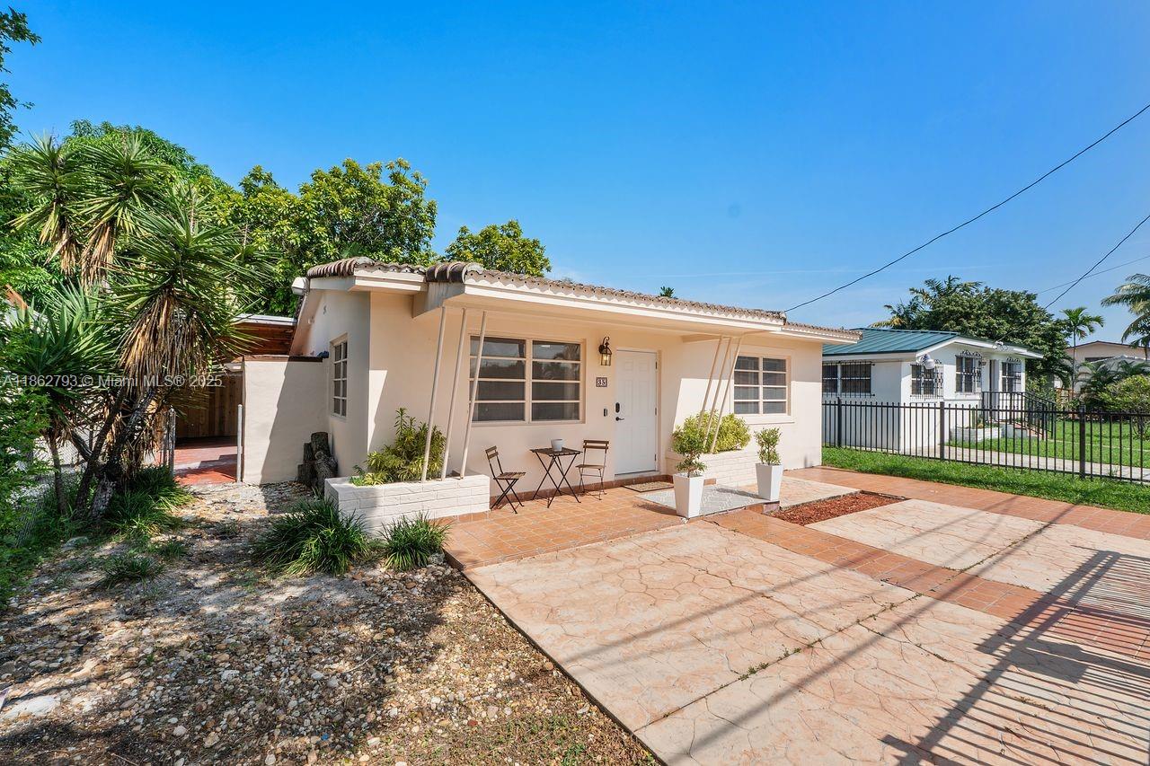 35 Southwest 50th Avenue Miami, FL 33134 - Photo 23 of 27