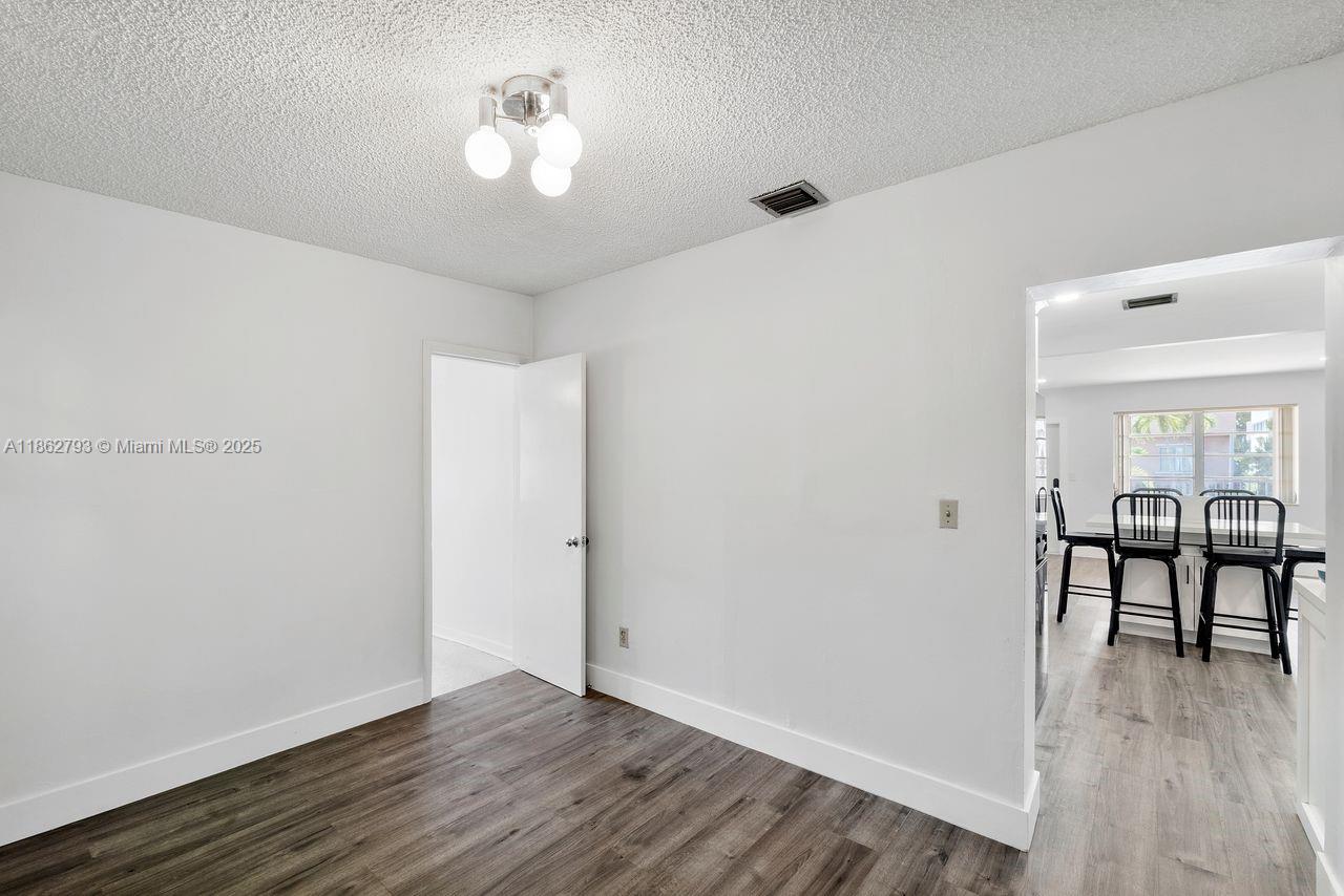 35 Southwest 50th Avenue Miami, FL 33134 - Photo 7 of 27 Family Room