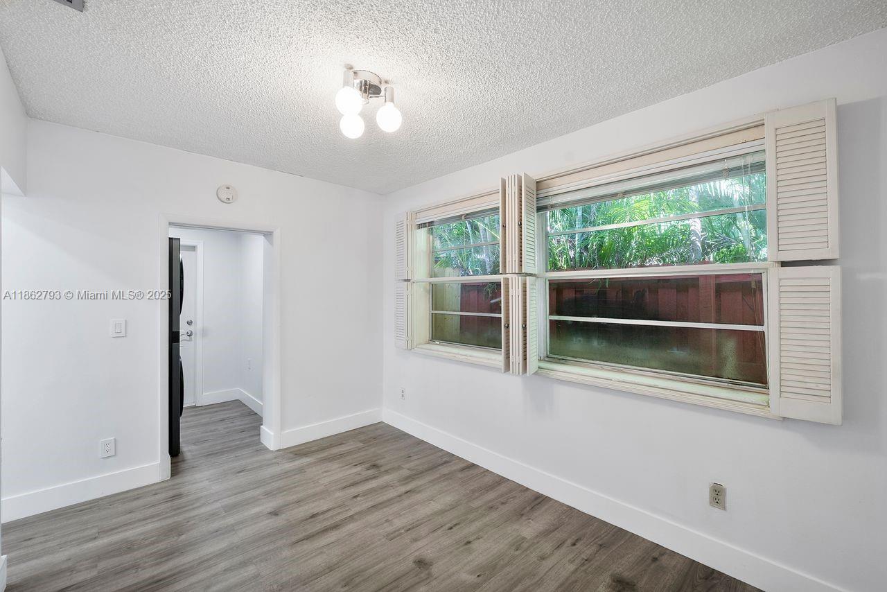 35 Southwest 50th Avenue Miami, FL 33134 - Photo 8 of 27 Family Room