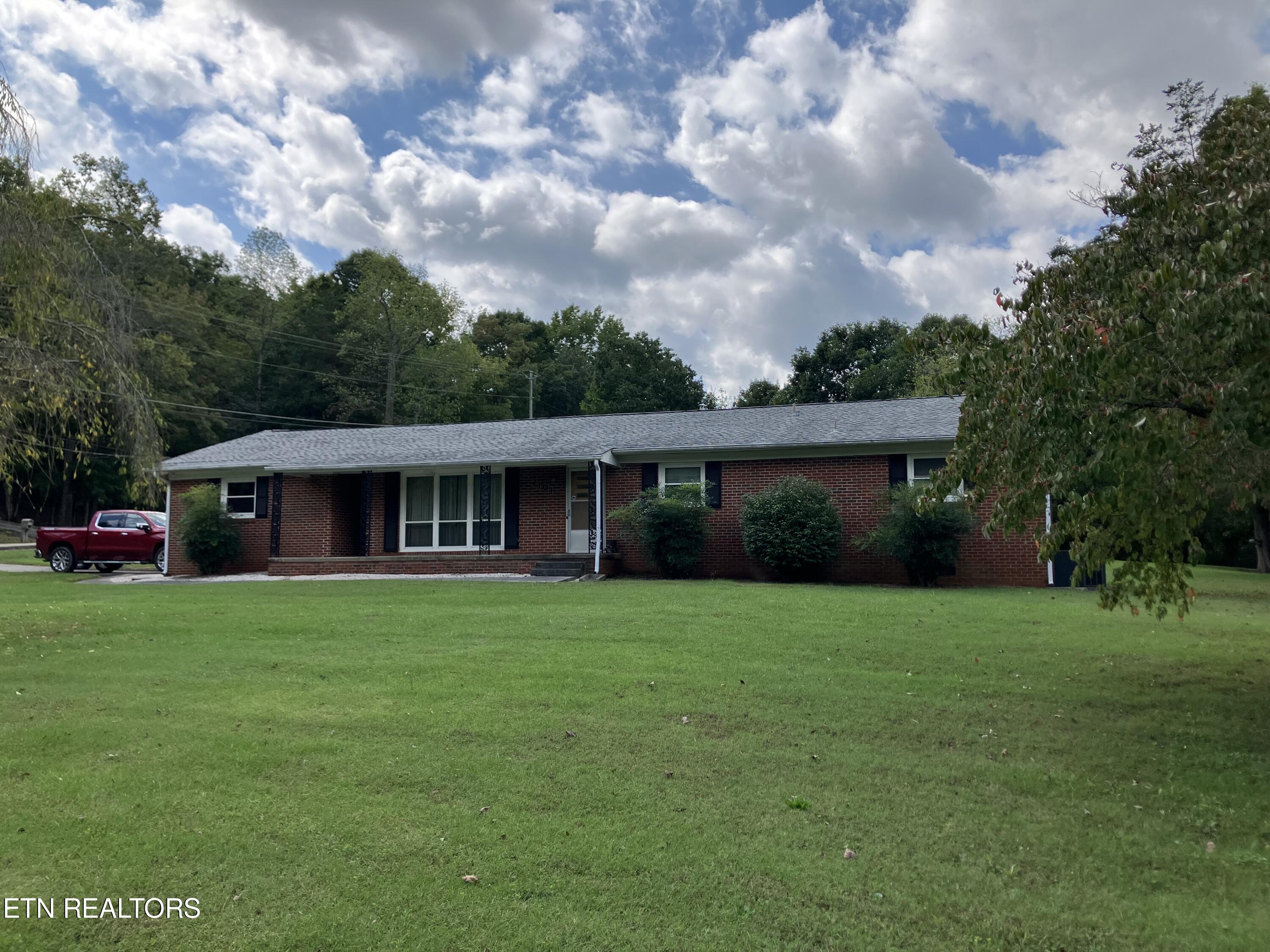 7101 Oakmeade Road Powell, TN 37849 - Photo 8 of 43 IMG_3947