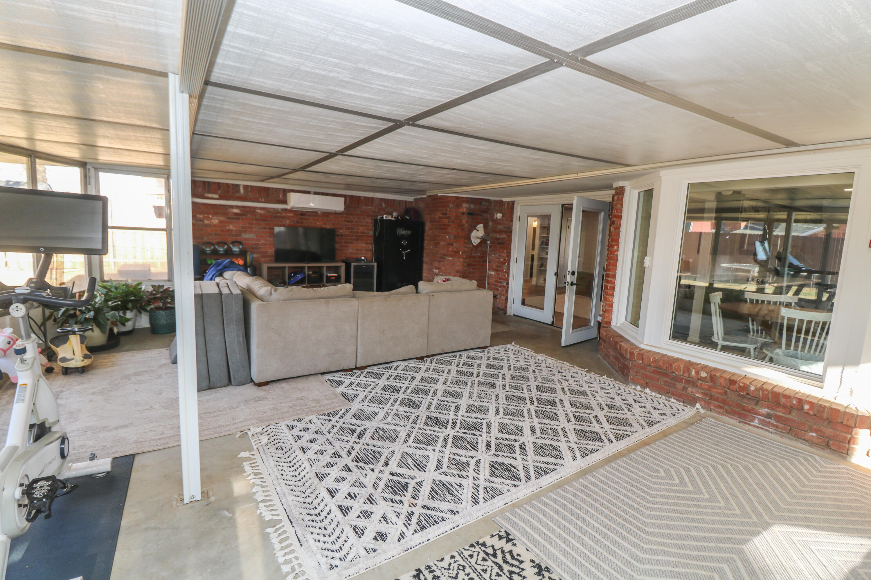 307 East 22nd Street Littlefield, TX 79339 - Photo 24 of 29 28 - Sunroom 3