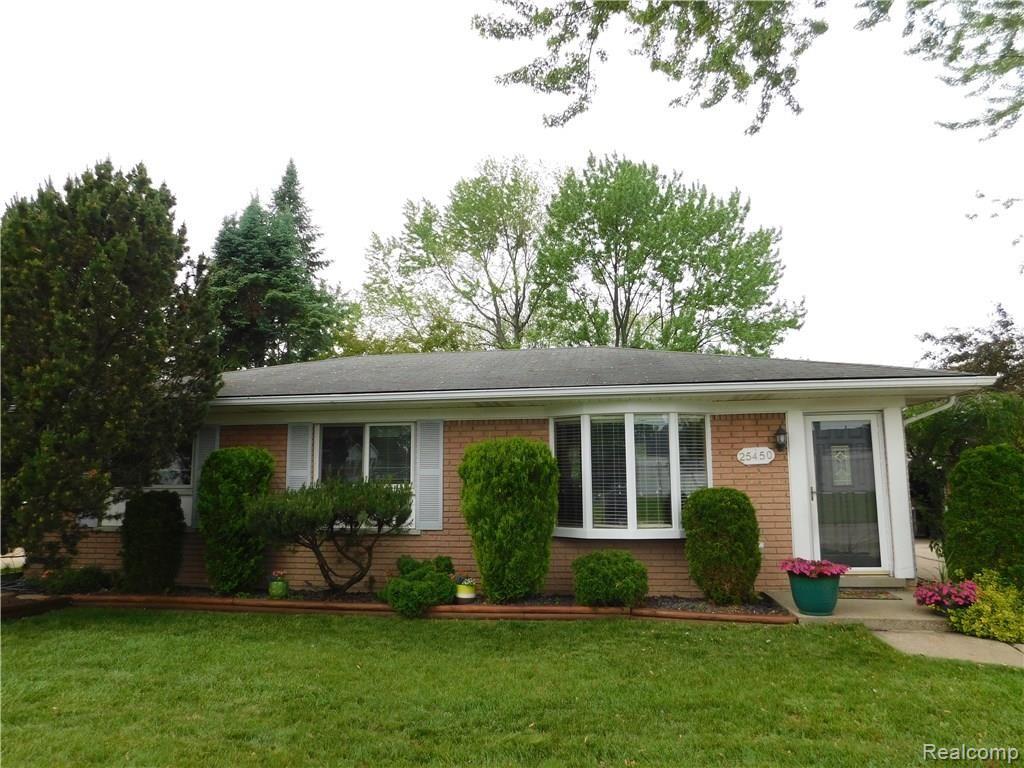 25450 Reeck Road Woodhaven, MI 48183 - Photo 1 of 39
