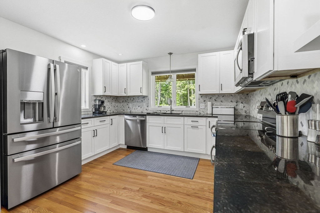 302 Main Road Westhampton, MA 01027 - Photo 10 of 42