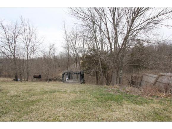 18218 Rainbow Road Lawrenceburg, IN 47025 - Photo 17 of 21 Gallery Image 17