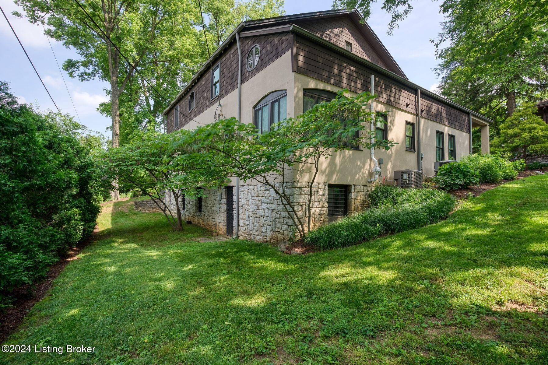 2117 Edgehill Road Louisville, KY 40205 - Photo 46 of 50 photo_online_046
