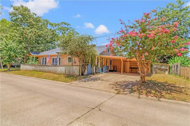 $205,000 | 301 Percy Street, Natchitoches, LA 71457