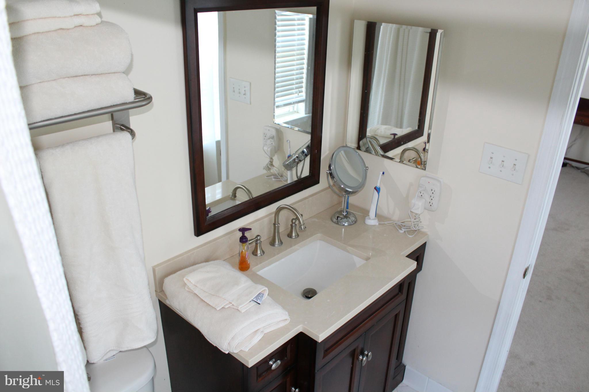 6204 Patuxent Quarter Road Hanover, MD 21076 - Photo 17 of 30 Bath (Master)