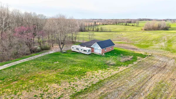 $285,000 | 5916 East County Road 700 North, Grandview, IN 47615